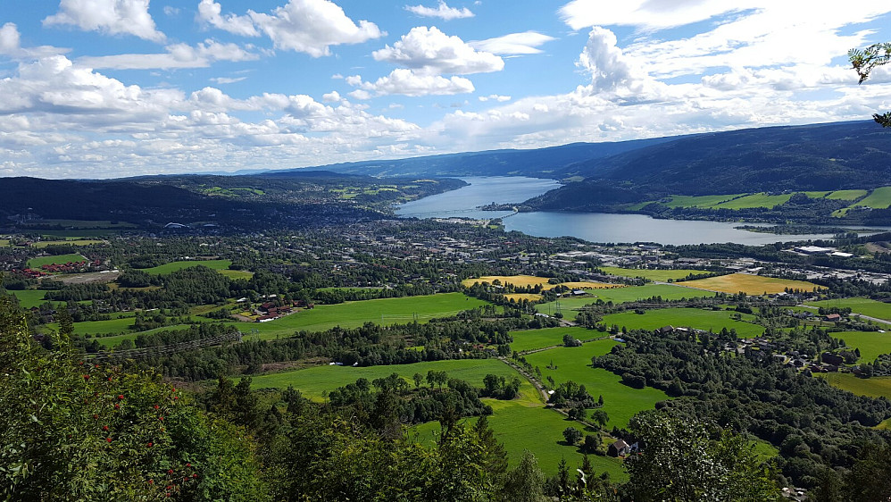 Ved utsiktspunktet før masta