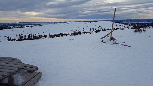 På Mostfjellet, mot Sollifjell og Natrudstilen