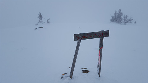 Ikke mye utsikt på Sjusjøfjellet heller