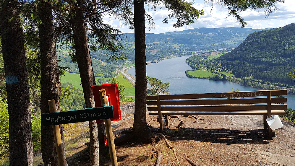 Ved utsiktspunktet på Høgberget