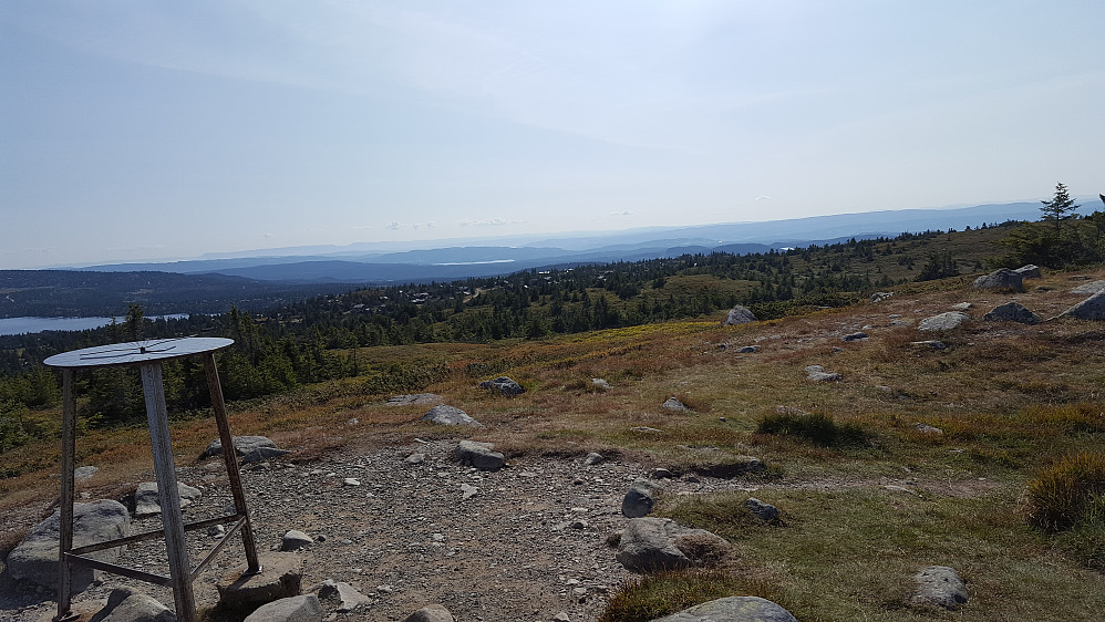 Ved siktetavla på Sjusjøfjellet