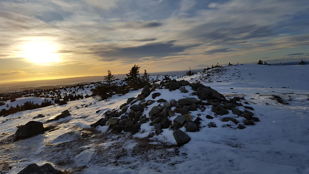 På Utsiktspunkt Sjusjøfjellet