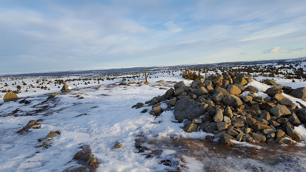 På Utsiktspunkt Sjusjøfjellet