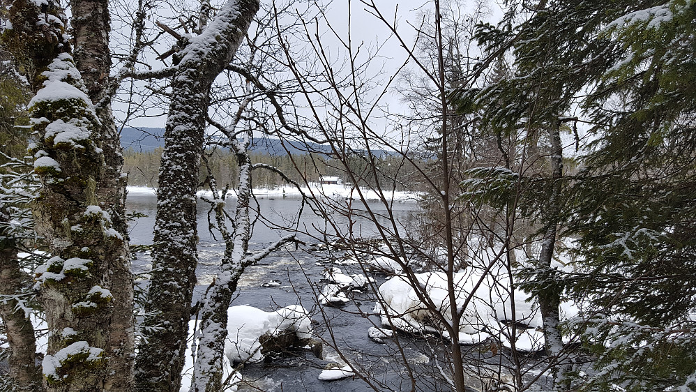 Ved Øvstedalsfossen