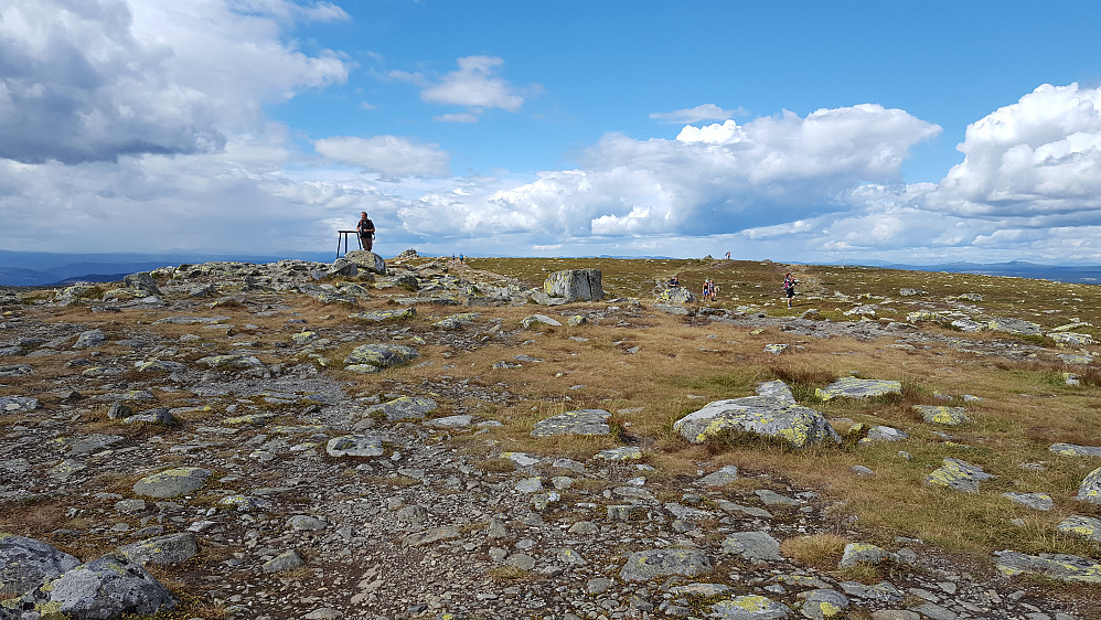 På Nevelfjell, mye folk der i dag