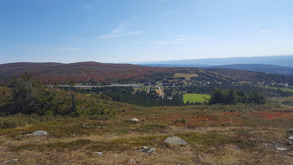 På Hafjell, ser ned på Ilsetra og råket oppover til Slåseterfjellet
