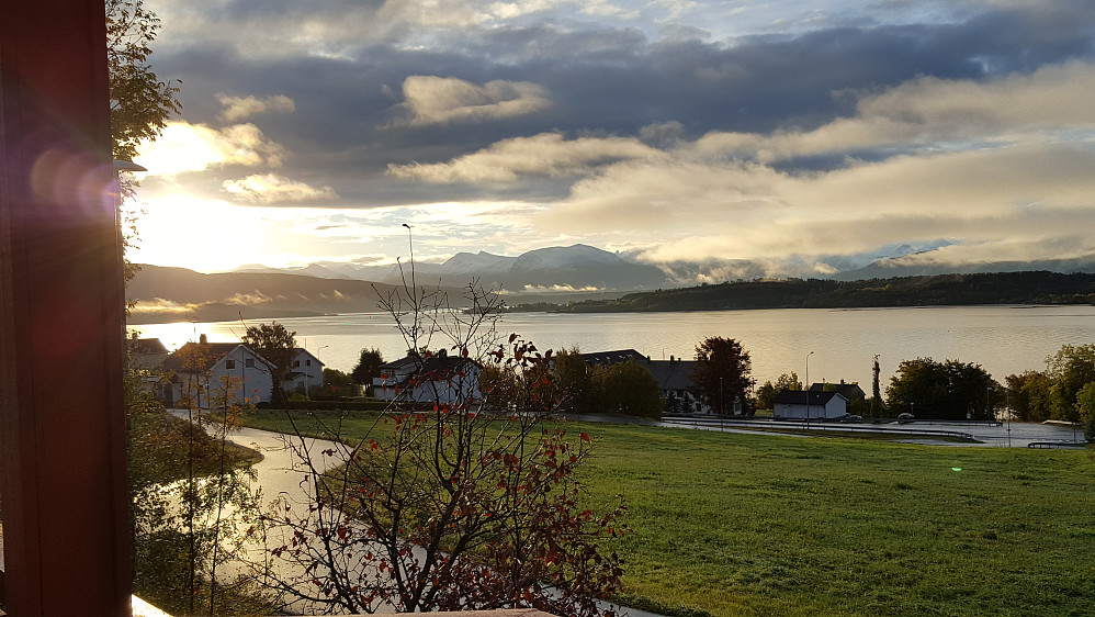 Tidlig morgen på Røbekk