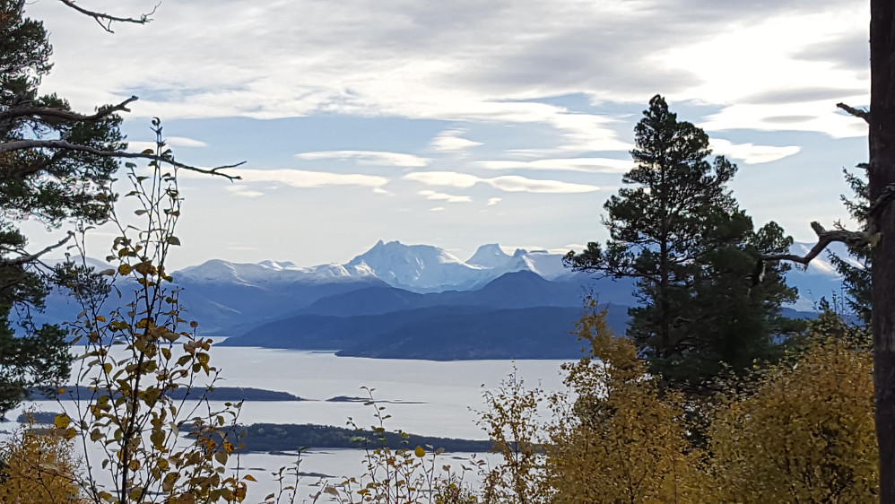 På Kringstadnakken mot Vengetind og Romsdalshorn