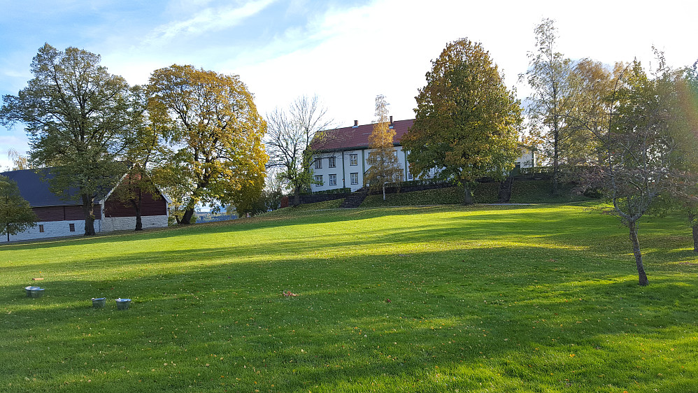 Hoel gård