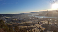På utsiktspunktet nedenfor mastalarge