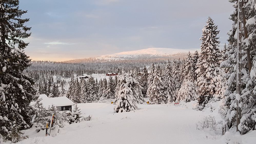 Nede igjen på Nordseter, mot Nevelfjell