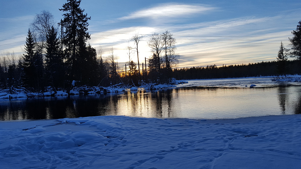 Ved Mesnaelva, Birkebeinerløypa