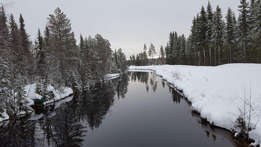 Mesnaelva, Kanalen