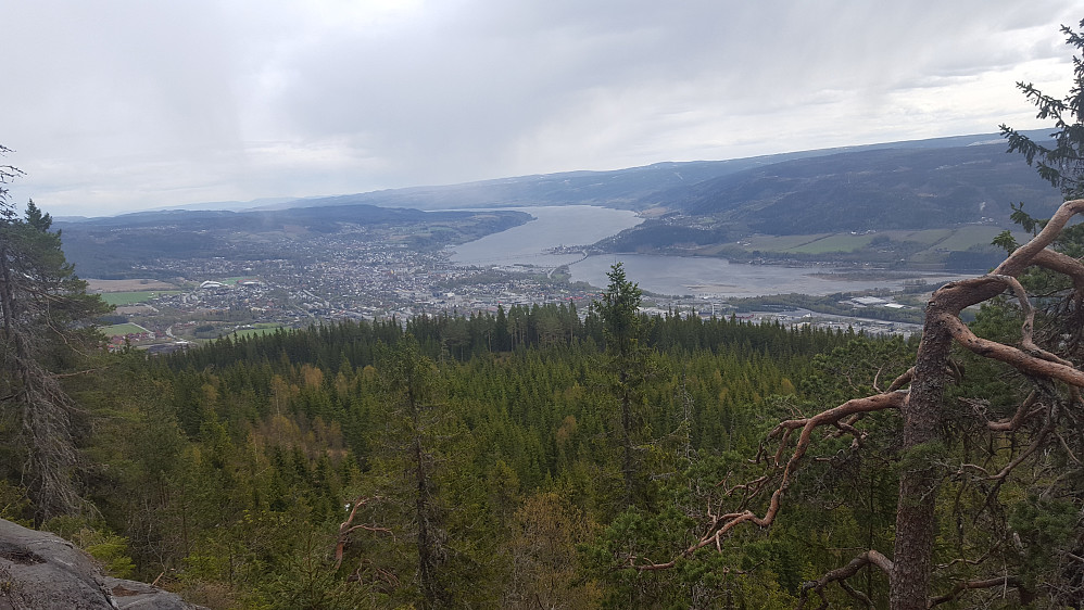 På utsiktspunktet ved Balbergkampen
