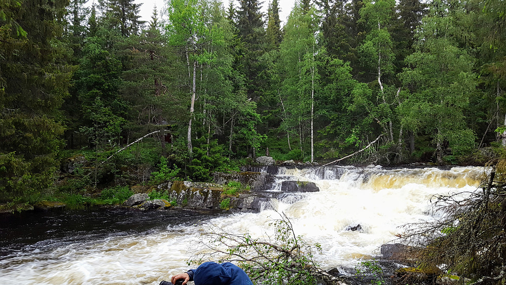 Ved Øfstdalsfossen
