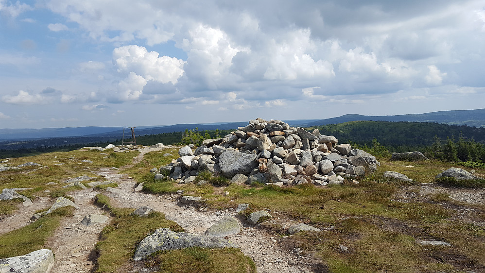 På Sjusjøfjellet øst