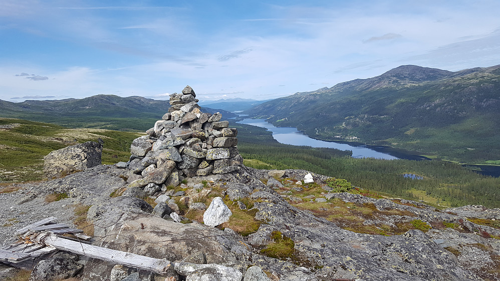 Ved trigpunktet på Jentfjellet
