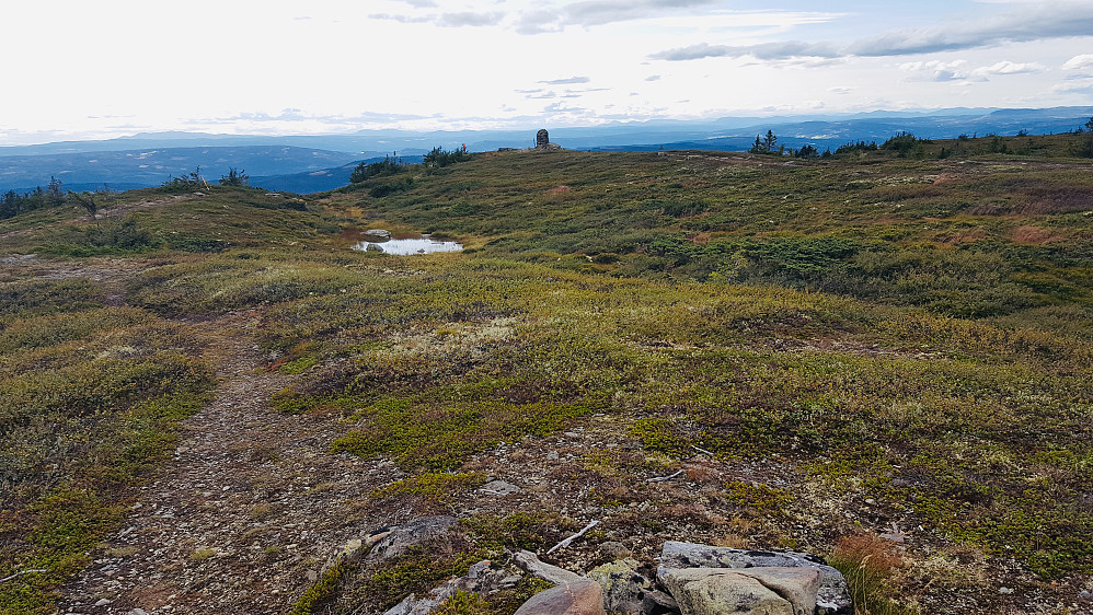 På Hafjell, toppunktet, mot varden 
