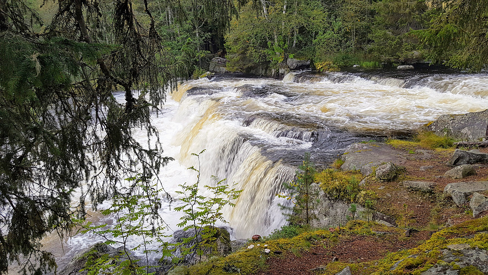 Øfstdalsfossen