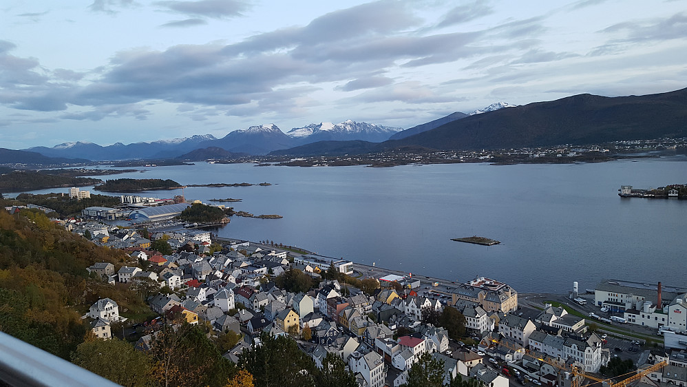 Utsikt fra verandaen på Fjellstua