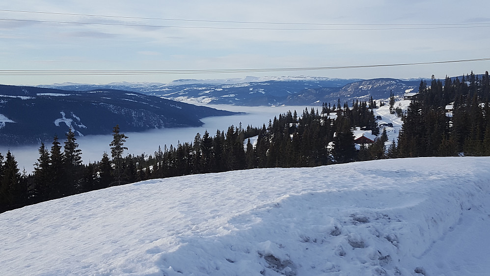 Tåkehav i dalbotnen, nordover