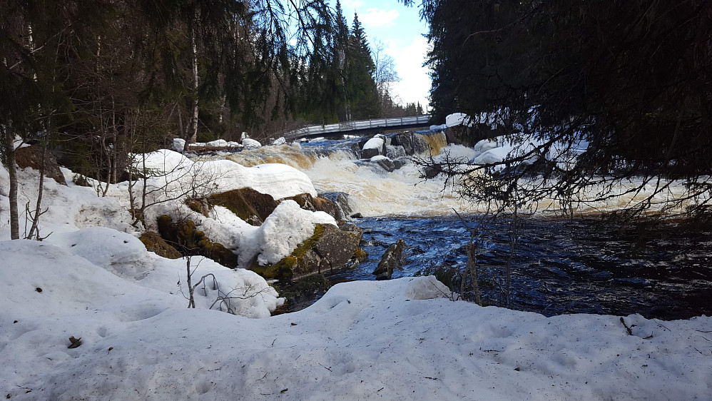Mesnaelva ved Øfstdalsfossen
