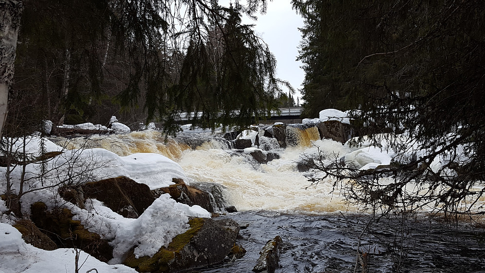 Øfstdalsfossen
