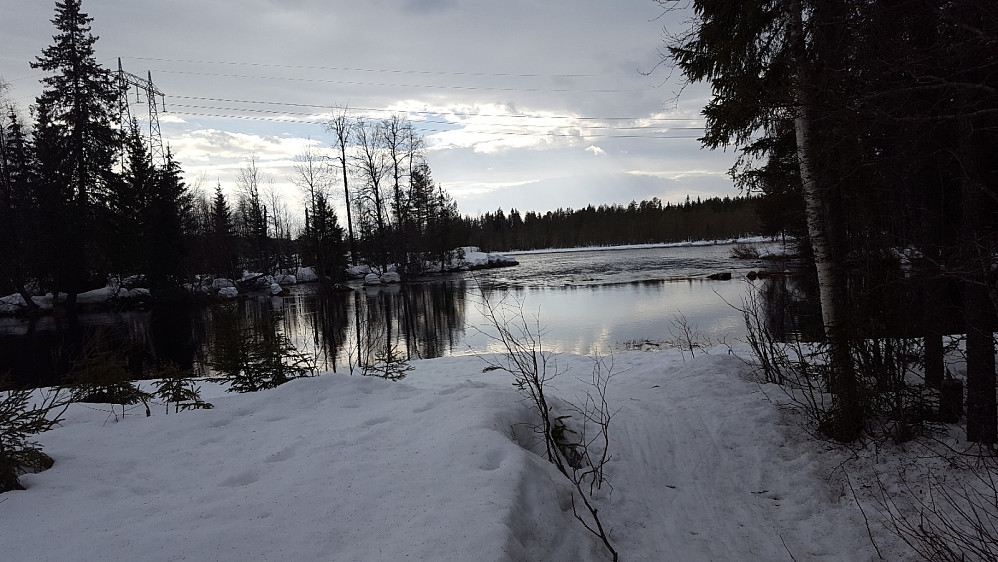 Mesnaelva ved Birkebeinerløypa