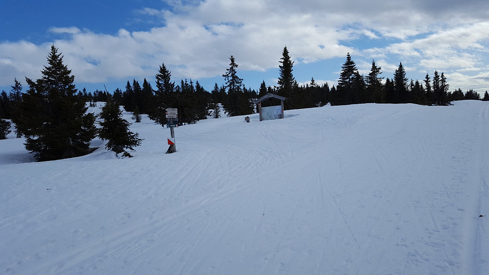 Mye snø på Lillehammerfjellet enda