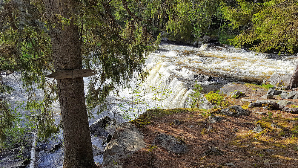 Øfstdalsfossen
