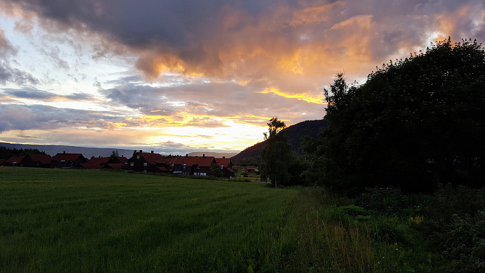 Solnedgang i Blestervegen etter at jeg kom hjem