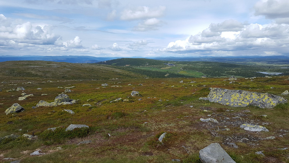 På Nevelfjell, mot Hafjell og Pellestova