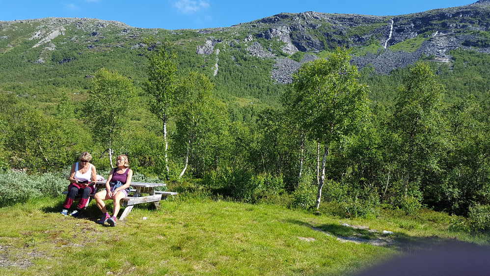 Vi gikk til denne plassen, snudde og gikk tilbake