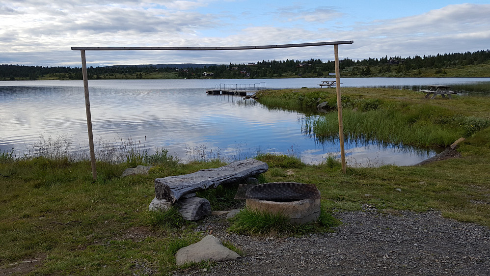 Ved gapahuken ved Nevelvatnet