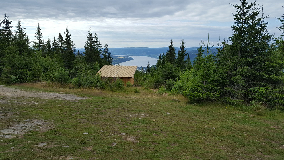På Balbergkampen med den nye gapahuken