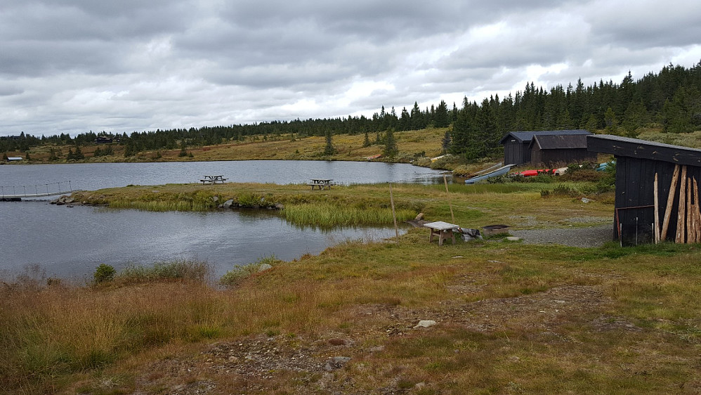 Ved Gapahuken ved Nevelvatnet