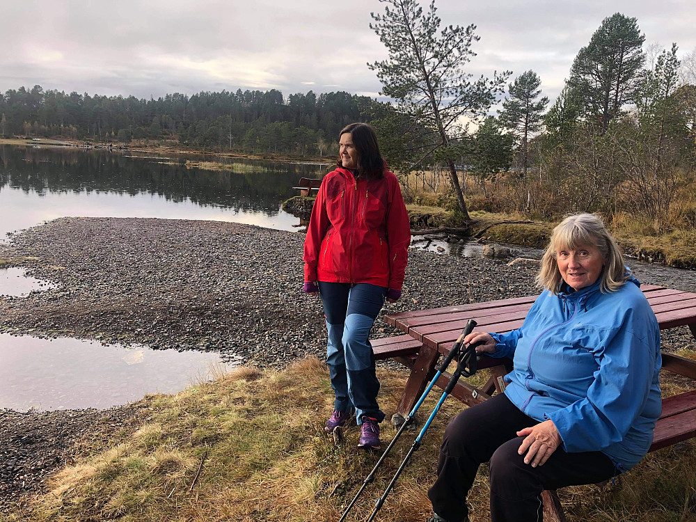 Anne Marit og jeg ved Øverlandsvatnet