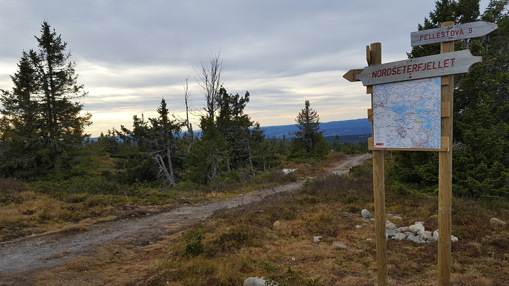 ved sti-og løypekrysset Nordseterfjellet