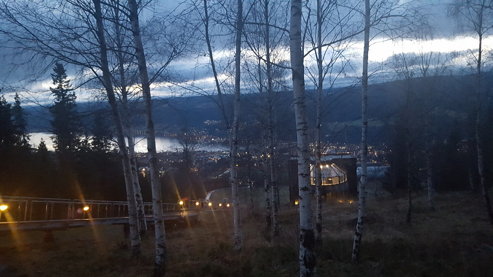 Lillehammer fra toppen av hoppbakken