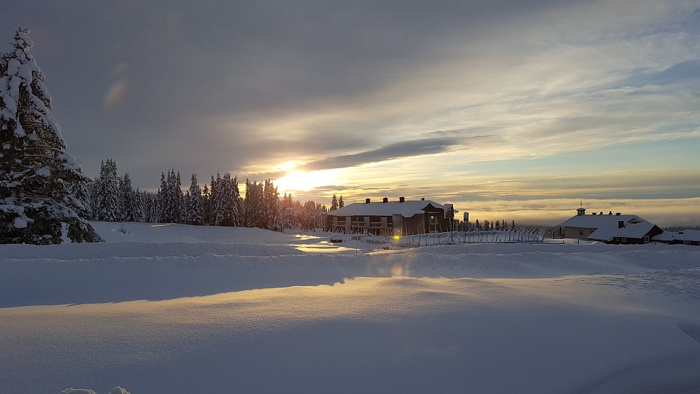 Fint å komme fra tåke i Lillehammer til sol på Nordseter