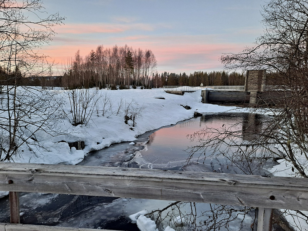 Bru over Mesnaelva