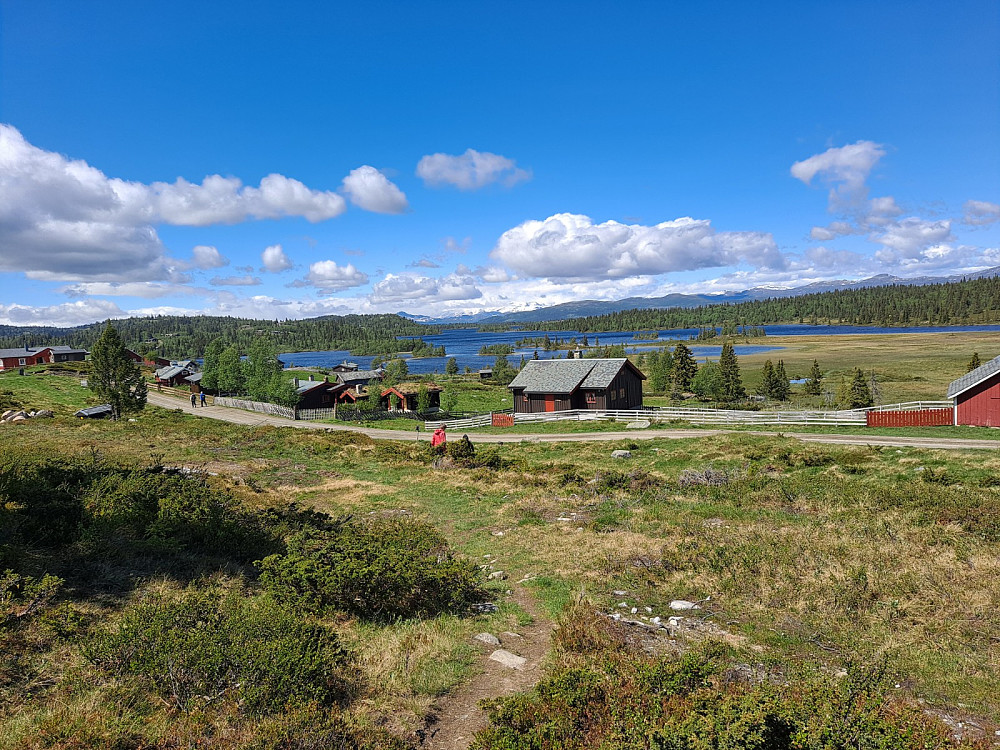 På vei ned over