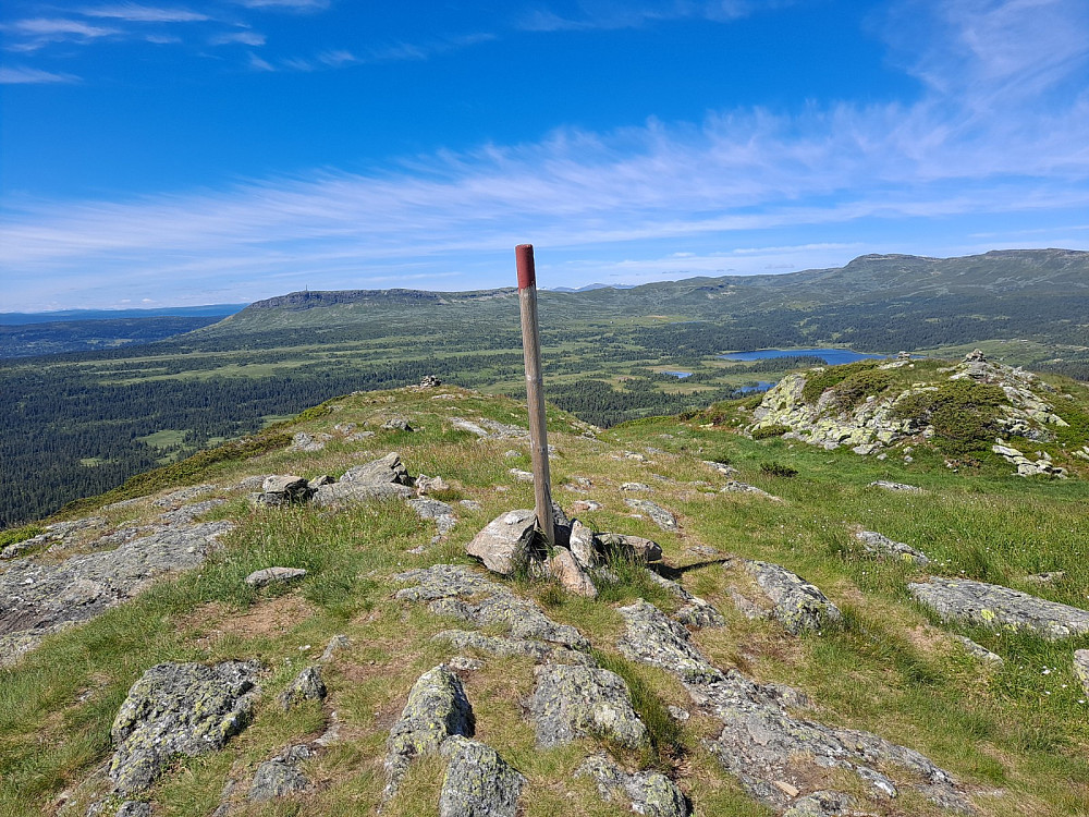 På Killiknappen, mot Skeikampen og Prestkampen
