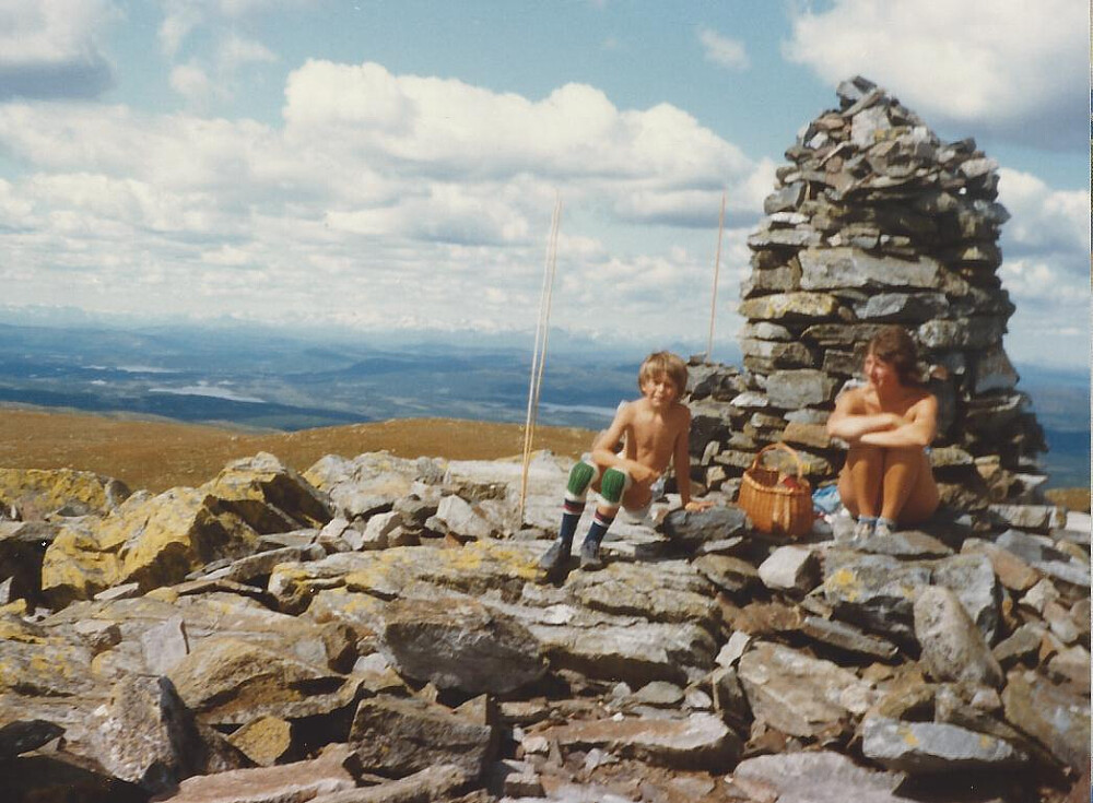 På Spåtind
Lurer på hvorfor vi hadde kurv, ikke sekk?