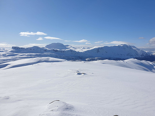 Heilefjellet bada i sol