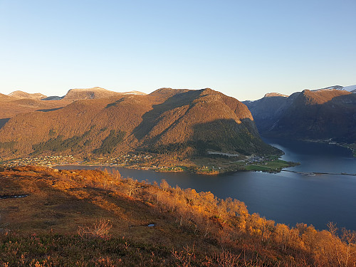 frå toppen