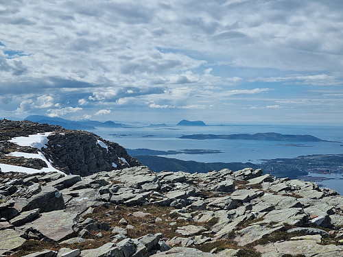 Flott utsikt mot øyane ut forbi Florø