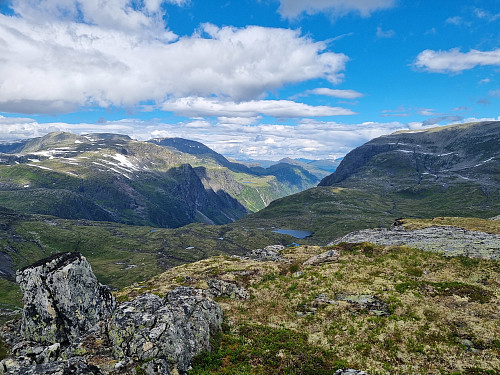 Frå toppen med utsikt nordover