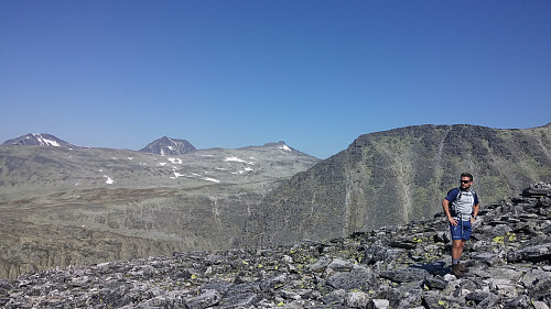 Steet, Storsmeden og Veslesmeden sett fra stigningen opp Storronden