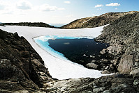 Small, blue lake near Kaldanuten